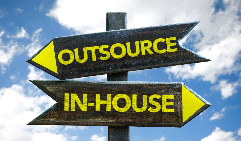 When should you outsource your fleet - Dropoff same-day delivery